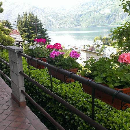 מנדלו דל לאריו Lake And Guzzi View - Holiday Home מראה חיצוני תמונה